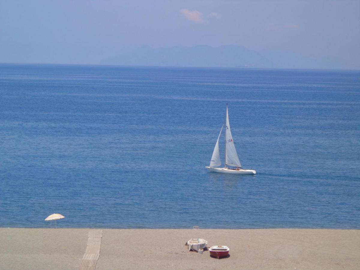 Vacanze Al Mare Patrizia'S Sweet Home Terme Vigliatore Ngoại thất bức ảnh
