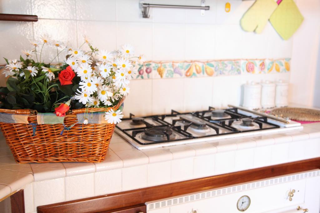 Vacanze Al Mare Patrizia'S Sweet Home Terme Vigliatore Phòng bức ảnh