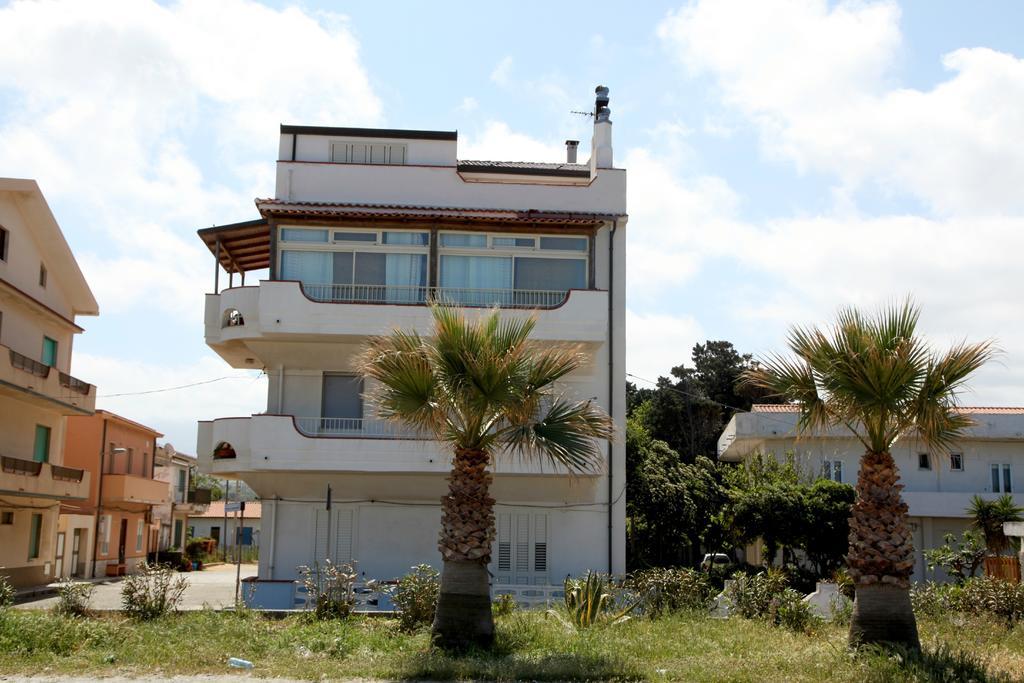 Vacanze Al Mare Patrizia'S Sweet Home Terme Vigliatore Phòng bức ảnh