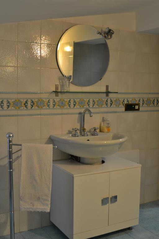 Vacanze Al Mare Patrizia'S Sweet Home Terme Vigliatore Phòng bức ảnh