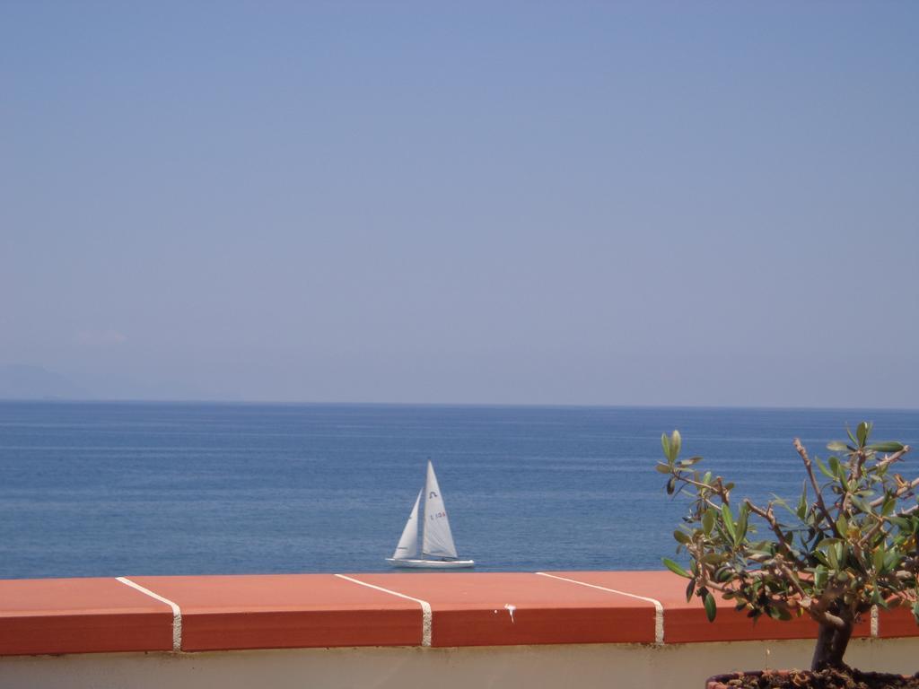 Vacanze Al Mare Patrizia'S Sweet Home Terme Vigliatore Ngoại thất bức ảnh